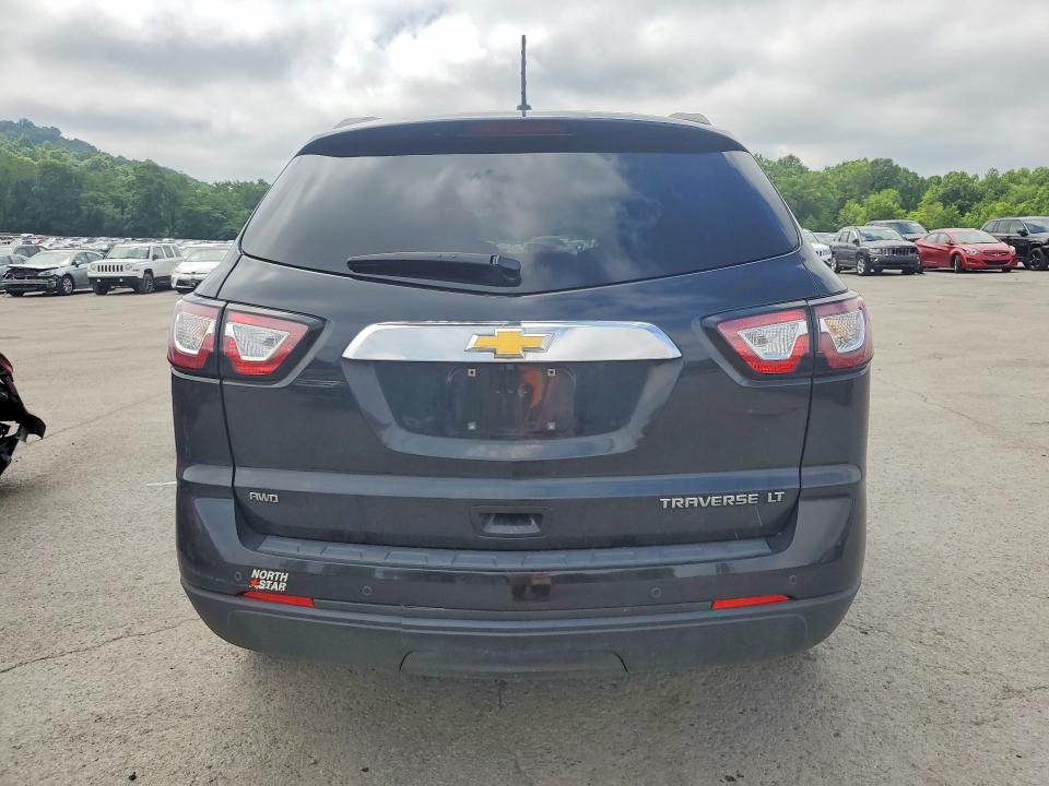 60066366 :رقم المزاد ، 1GNKVHKD2FJ295377 vin ، 2015 Chevrolet Traverse مزاد بيع