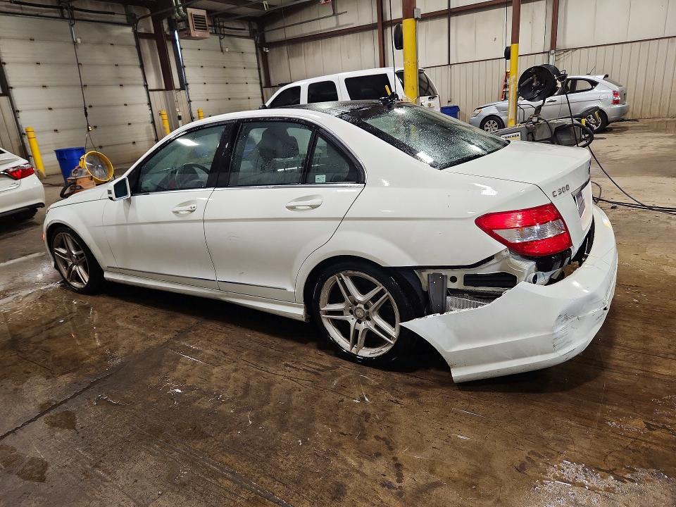 2011 Mercedes-benz C მანქანა იყიდება აუქციონზე, vin: WDDGF8BB1BR176201, აუქციონის ნომერი: 62100166