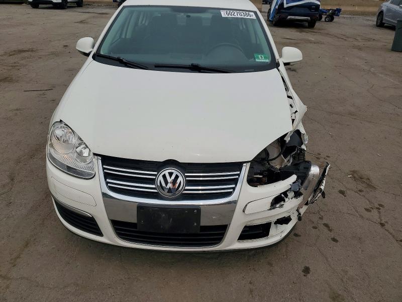 60270386 :رقم المزاد ، 3VWRZ7AJ3AM055275 vin ، 2010 Volkswagen Jetta مزاد بيع