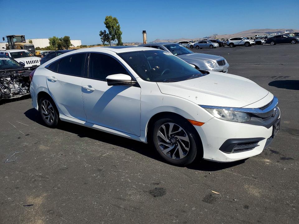 Продаж на аукціоні авто 2016 Honda Civic, vin: 2HGFC2F70GH546922, номер лоту: 61049946