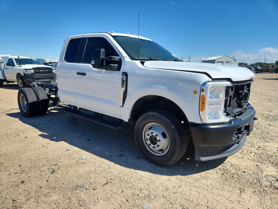 Продажа на аукционе авто 2023 Ford F350, vin: 1FT8X3DA1PEC12096, номер лота: 57850176