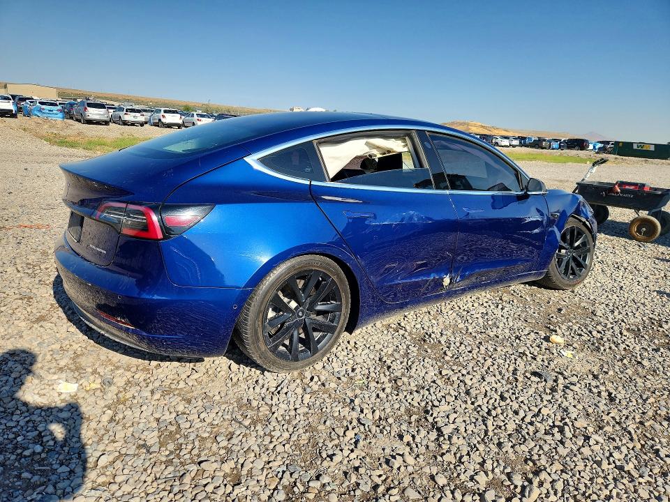 63252796 :رقم المزاد ، 5YJ3E1EB7KF465023 vin ، 2019 Tesla Model 3 مزاد بيع