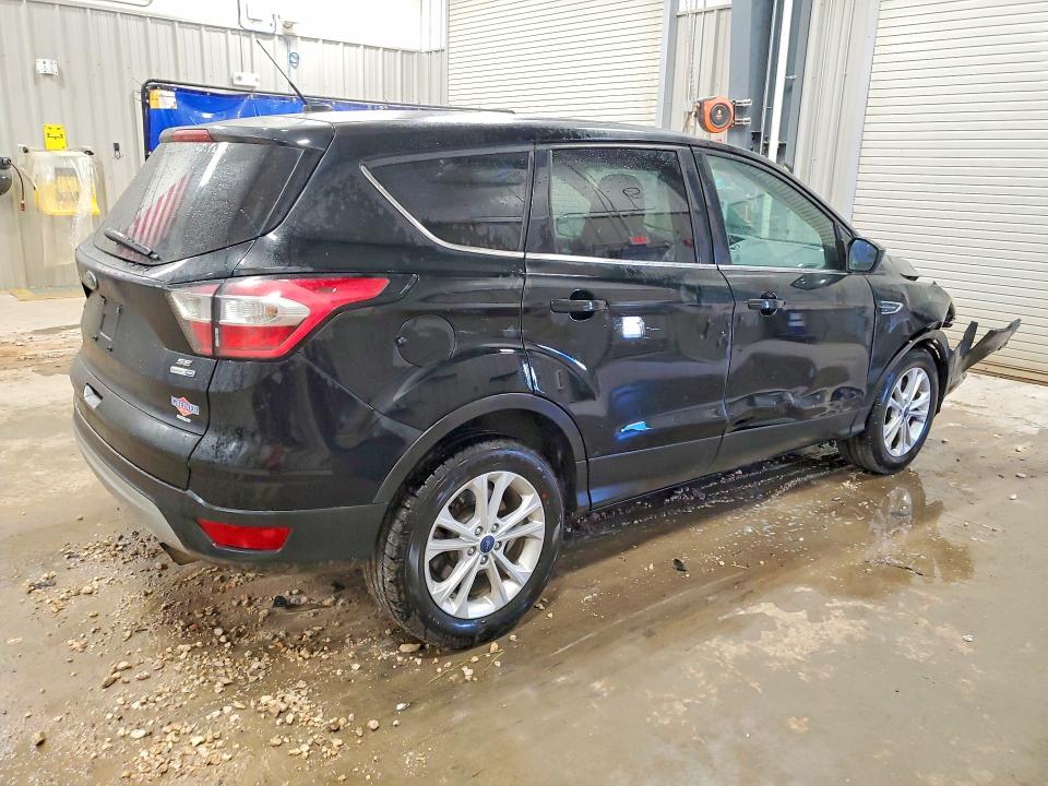 Продажа на аукционе авто 2017 Ford Escape, vin: 1FMCU9GD6HUC71188, номер лота: 62721726