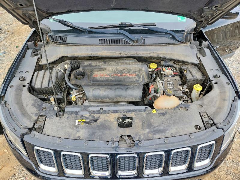 62034376 :رقم المزاد ، 3C4NJDBBXJT161565 vin ، 2018 Jeep Compass مزاد بيع