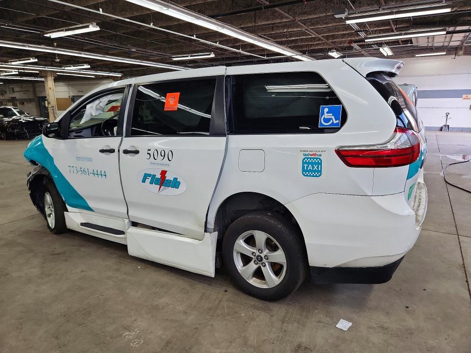 65775266 :رقم المزاد ، 5TDZZ3DC3LS036785 vin ، 2020 Toyota Sienna مزاد بيع