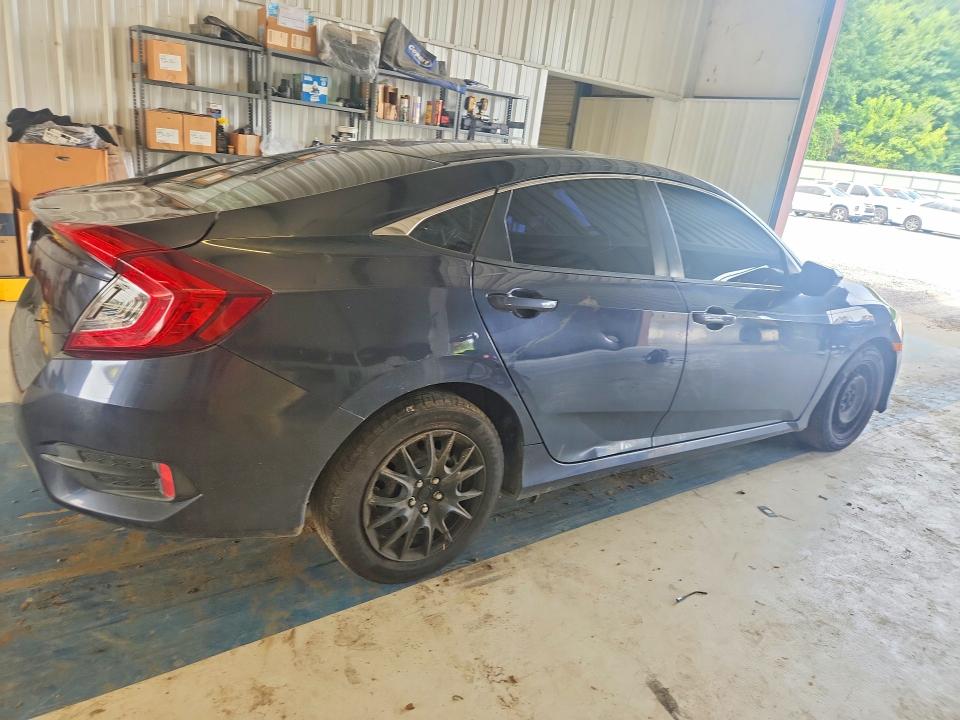 Продажа на аукционе авто 2018 Honda Civic, vin: 19XFC2F56JE005826, номер лота: 62455356
