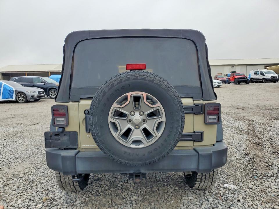 62343786 :رقم المزاد ، 1C4BJWFGXJL860422 vin ، 2018 Jeep Wrangler Unlimited مزاد بيع