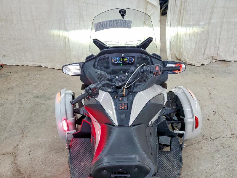 Продаж на аукціоні авто 2021 Can-am Spyder Roadster, vin: 2BXNBDD2XMV003218, номер лоту: 62973156