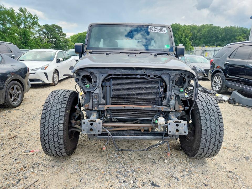 Auction sale of the 2017 Jeep Wrangler Unlimited, vin: 1C4BJWDG2HL551413, lot number: 59325606