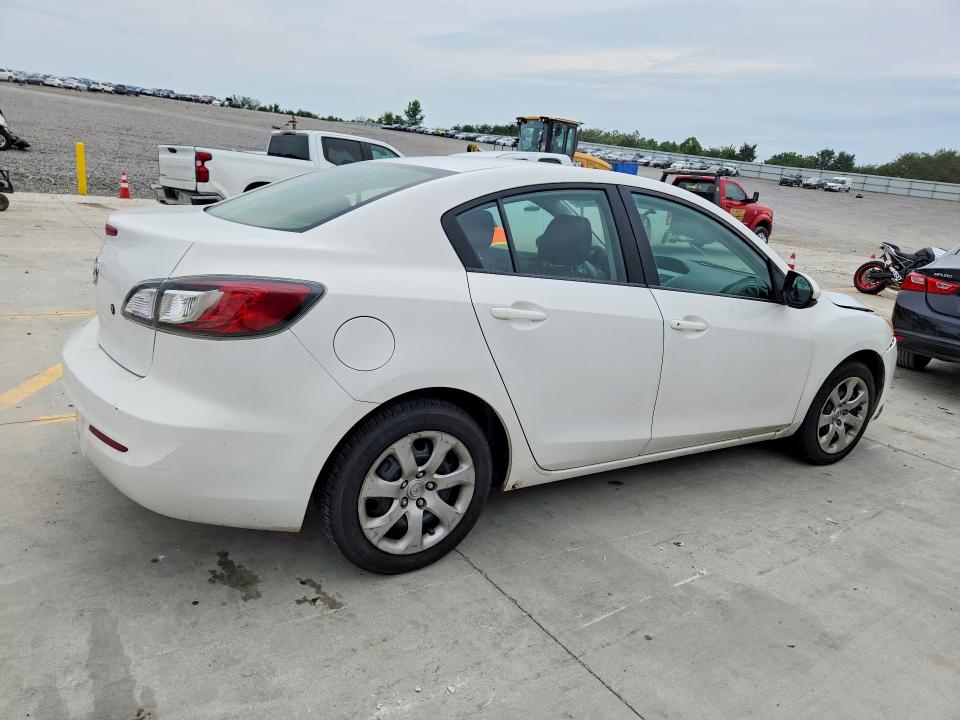 63652816 :رقم المزاد ، JM1BL1TF4D1817400 vin ، 2013 Mazda 3 مزاد بيع