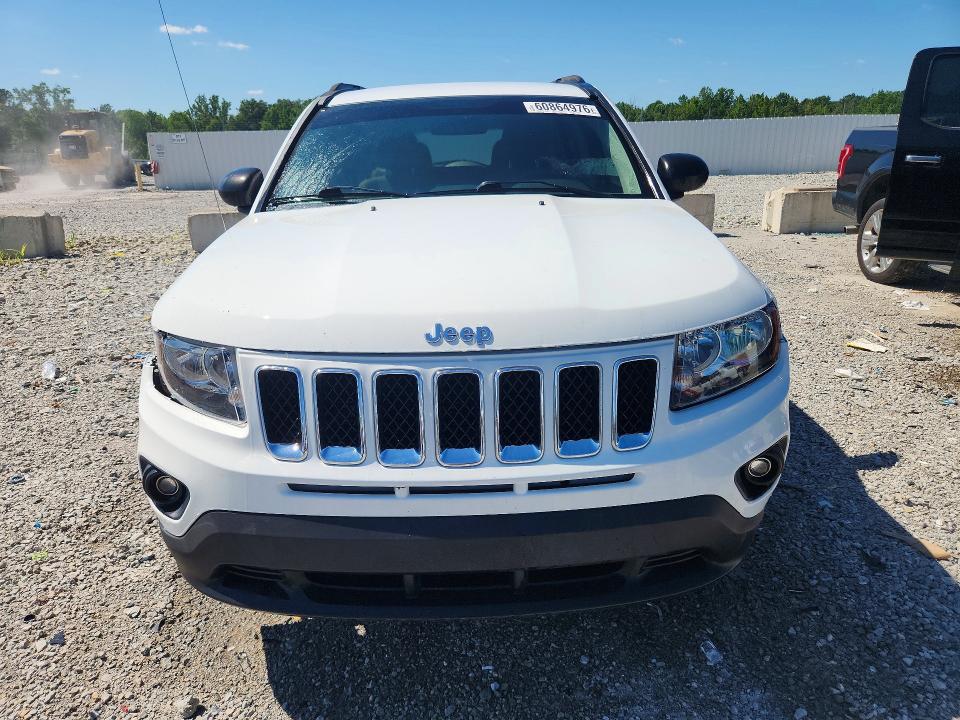 60864976 :رقم المزاد ، 1C4NJCBB9ED666924 vin ، 2014 Jeep Compass مزاد بيع