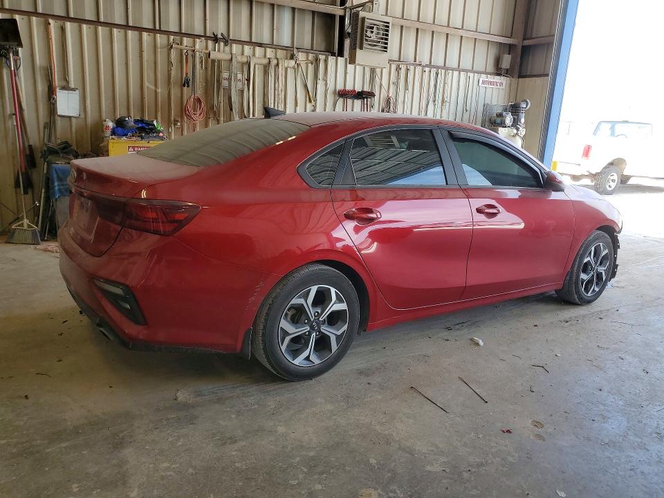 2021 Kia Forte მანქანა იყიდება აუქციონზე, vin: 3KPF24AD6ME287838, აუქციონის ნომერი: 85623715
