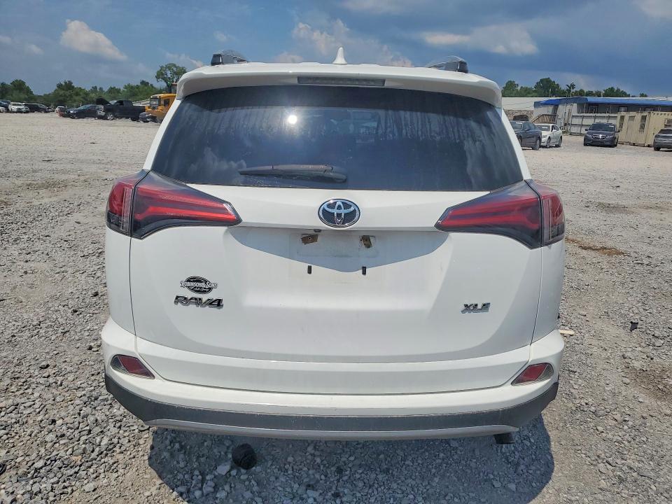 59299056 :رقم المزاد ، 2T3WFREV8JW474132 vin ، 2018 Toyota Rav4 مزاد بيع