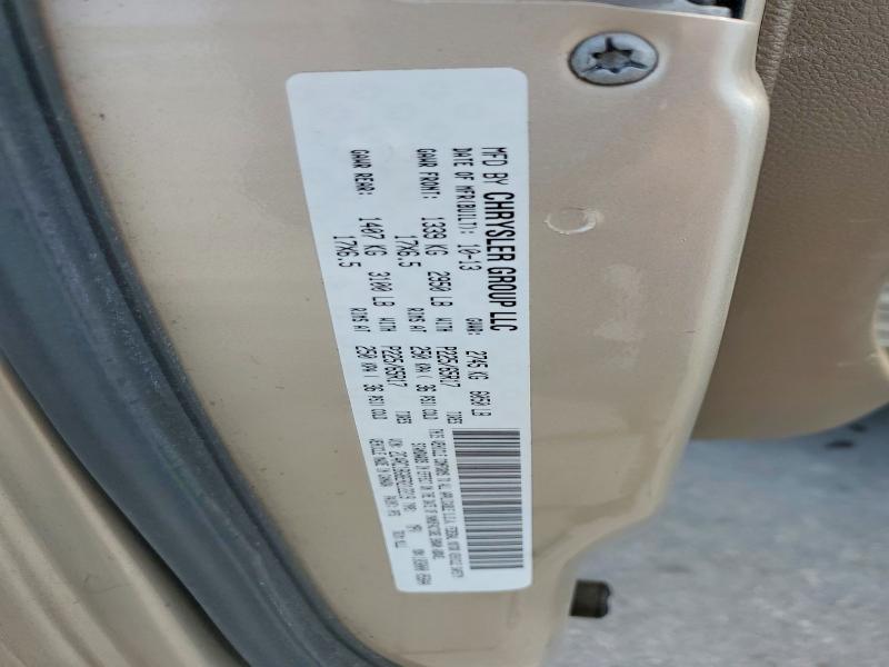 62583356 :رقم المزاد ، 2C4RC1BG8ER212219 vin ، 2014 Chrysler Town & Country مزاد بيع