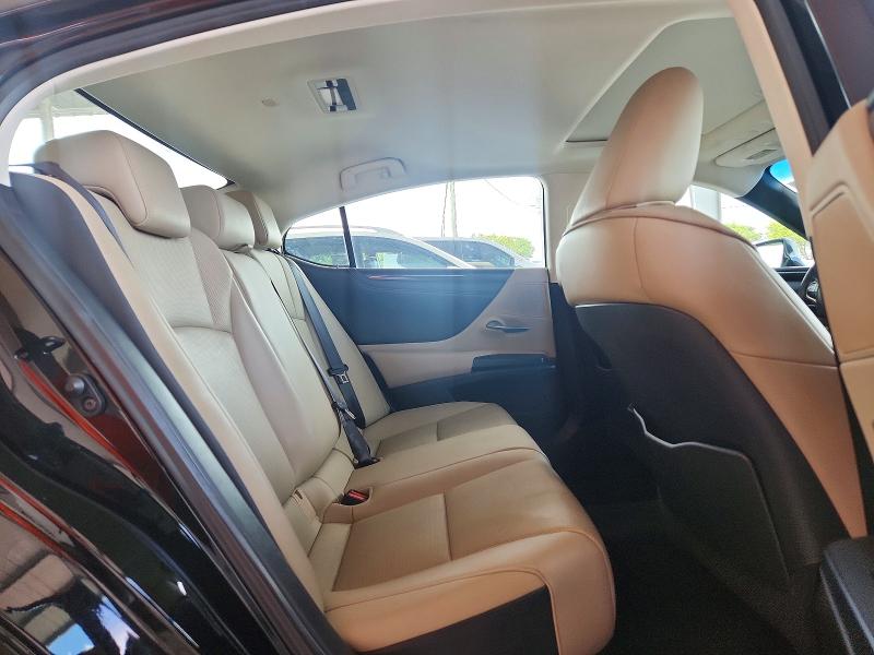 2020 Lexus Es 350 მანქანა იყიდება აუქციონზე, vin: 58ACZ1B19LU070774, აუქციონის ნომერი: 60000236