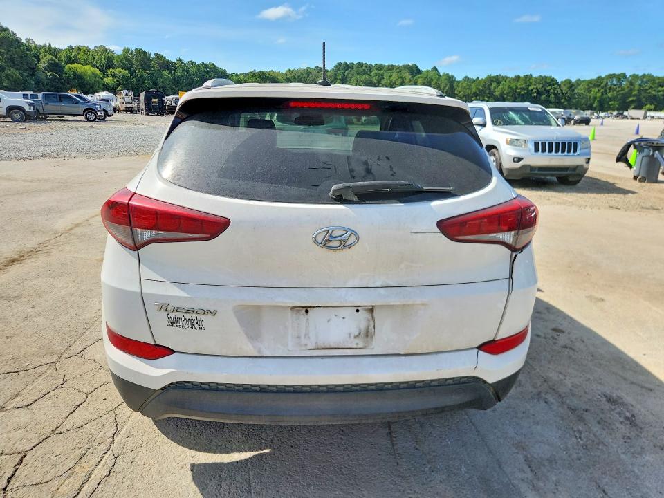 2017 Hyundai Tucson მანქანა იყიდება აუქციონზე, vin: KM8J33A4XHU262168, აუქციონის ნომერი: 61778246