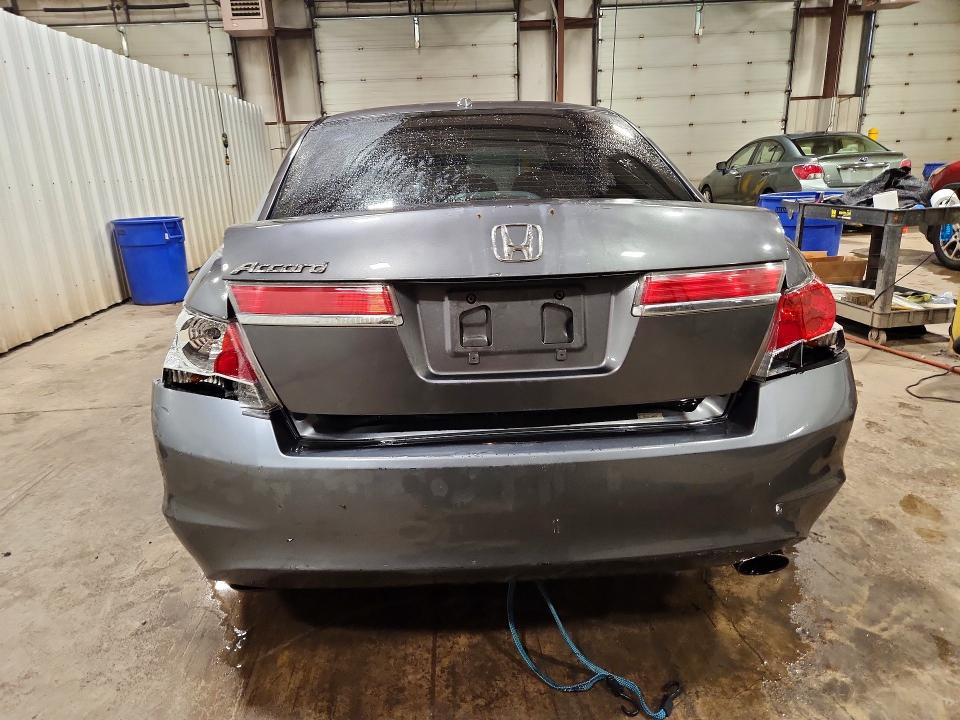 61503516 :رقم المزاد ، 1HGCP2F83BA053212 vin ، 2011 Honda Accord مزاد بيع