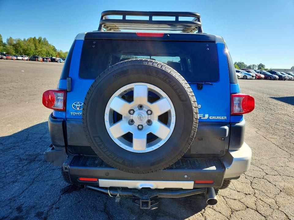 2007 Toyota Fj Cruiser მანქანა იყიდება აუქციონზე, vin: JTEBU11F570017162, აუქციონის ნომერი: 62849496