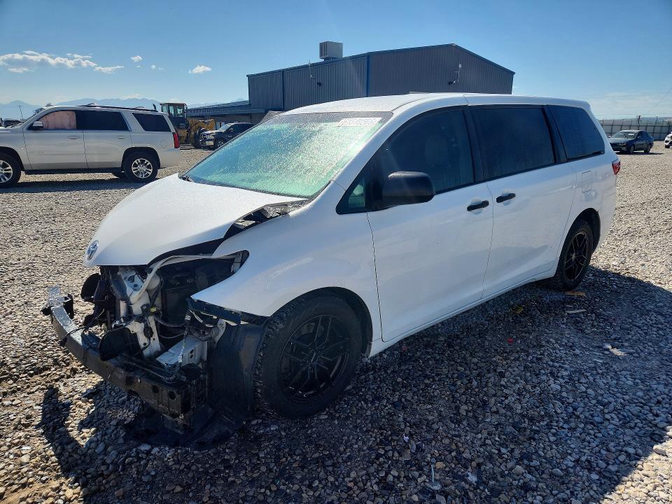 Auction sale of the 2017 Toyota Sienna, vin: 5TDZZ3DC3HS864343, lot number: 62540566