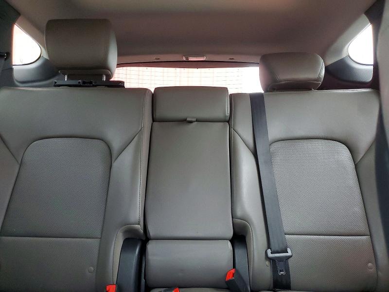 Продаж на аукціоні авто 2017 Hyundai Santa Fe, vin: 5XYZUDLA5HG426795, номер лоту: 61894996