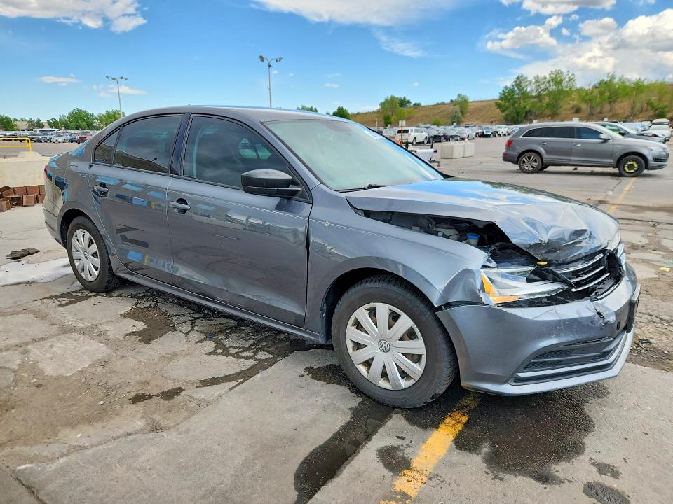 60671166 :رقم المزاد ، 3VW267AJ2GM359295 vin ، 2016 Volkswagen Jetta مزاد بيع