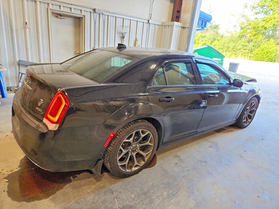 Продажа на аукционе авто 2015 Chrysler 300, vin: 2C3CCABG6FH781054, номер лота: 61917806