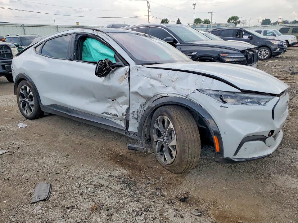 61107796 :رقم المزاد ، 3FMTK3SU8PMA32612 vin ، 2023 Ford Mustang Mach-e مزاد بيع