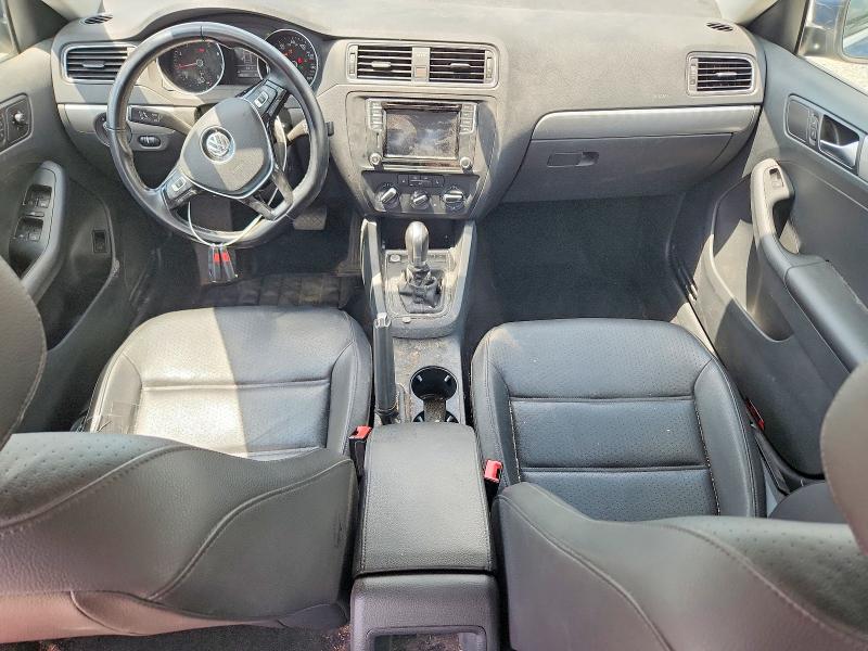 61378996 :رقم المزاد ، 3VWDB7AJ1HM291951 vin ، 2017 Volkswagen Jetta مزاد بيع