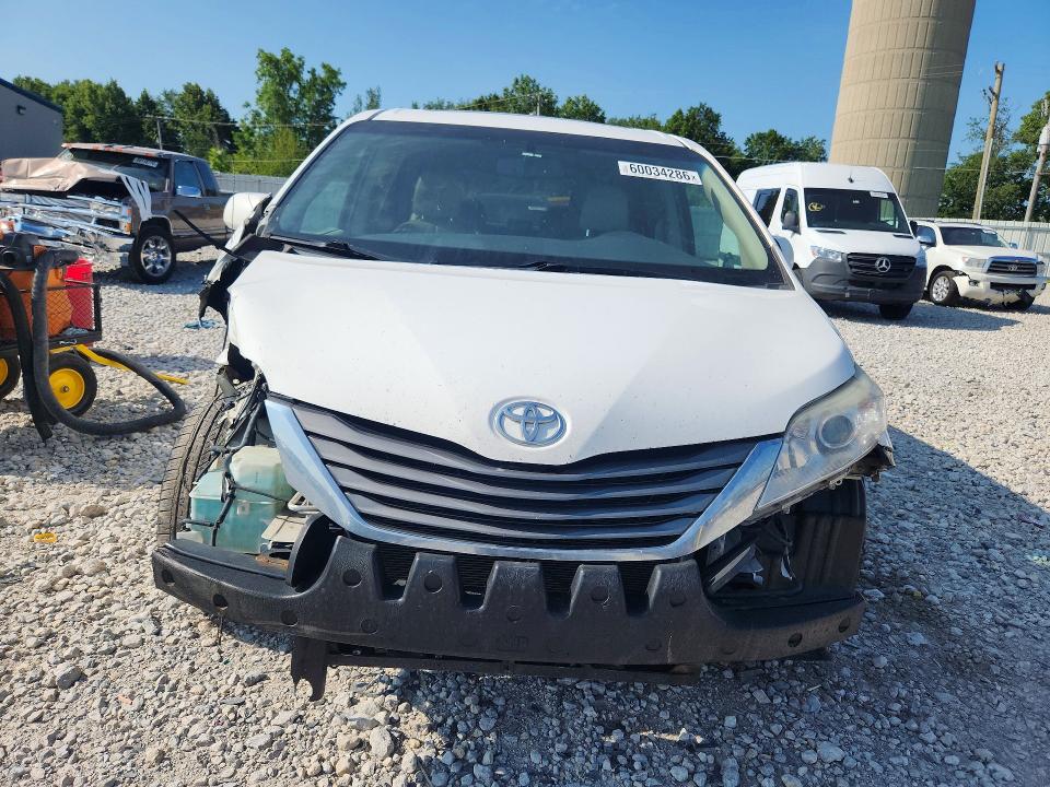 2014 Toyota Sienna მანქანა იყიდება აუქციონზე, vin: 5TDYK3DC6ES421325, აუქციონის ნომერი: 60034286