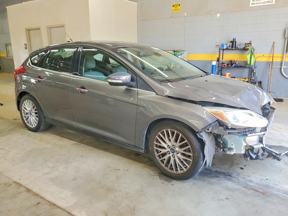 2012 Ford Focus მანქანა იყიდება აუქციონზე, vin: 1FAHP3M23CL327707, აუქციონის ნომერი: 59979436