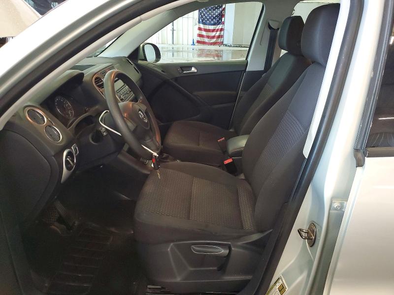 2011 Volkswagen Tiguan მანქანა იყიდება აუქციონზე, vin: WVGBV7AX9BW506856, აუქციონის ნომერი: 73342365