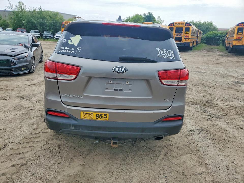 60030516 :رقم المزاد ، 5XYPGDA56JG412110 vin ، 2018 Kia Sorento مزاد بيع