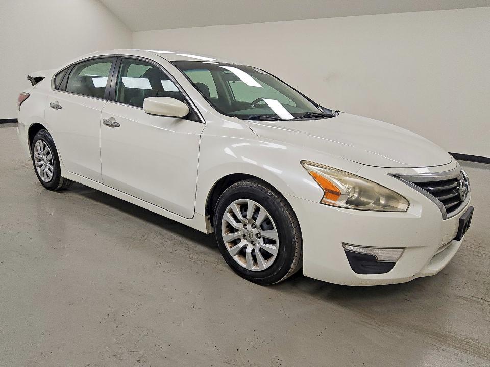 61064026 :رقم المزاد ، 1N4AL3AP7FC217678 vin ، 2015 Nissan Altima مزاد بيع
