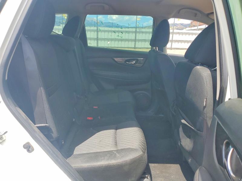 60151226 :رقم المزاد ، KNMAT2MV7HP542566 vin ، 2017 Nissan Rogue مزاد بيع