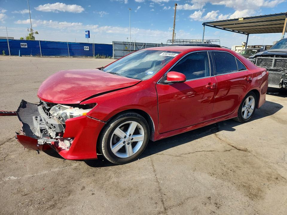 63024086 :رقم المزاد ، 4T1BF1FK3EU817044 vin ، 2014 Toyota Camry مزاد بيع