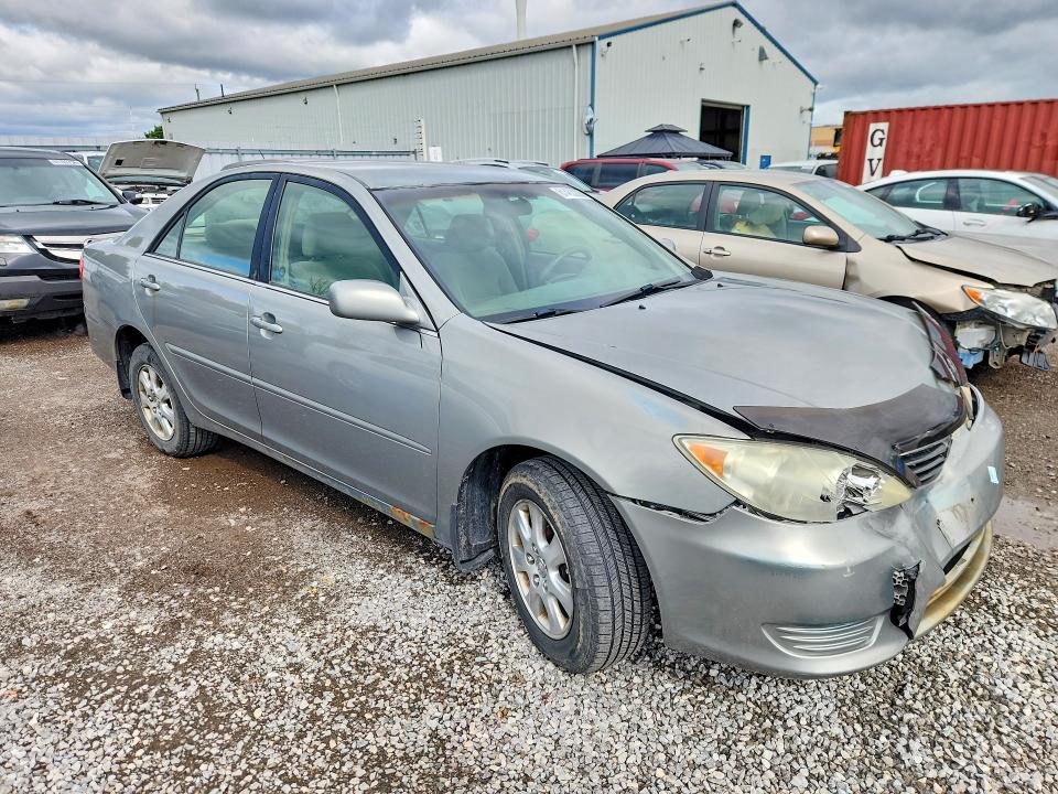 2005 Toyota Camry მანქანა იყიდება აუქციონზე, vin: 4T1BF32K15U605860, აუქციონის ნომერი: 61483226