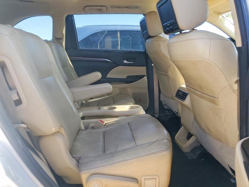 59139886 :رقم المزاد ، 5TDDKRFH9FS078599 vin ، 2015 Toyota Highlander مزاد بيع