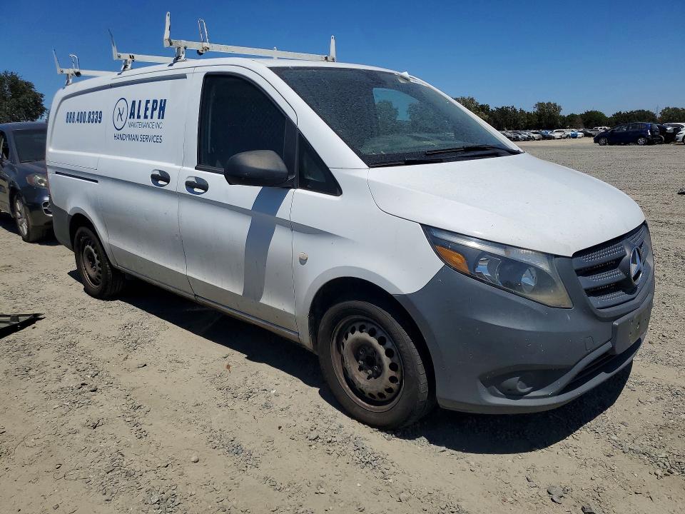 61726406 :رقم المزاد ، WD3PG2EA8H3216724 vin ، 2017 Mercedes-benz Metris مزاد بيع