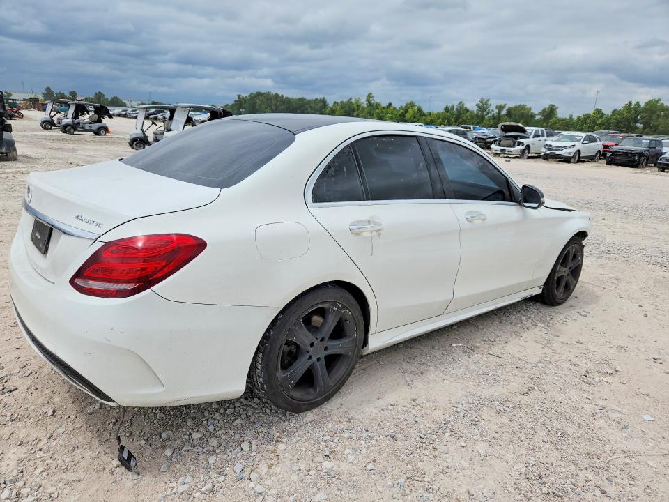 62061096 :رقم المزاد ، 55SWF6GB2FU035361 vin ، 2015 Mercedes-benz C مزاد بيع