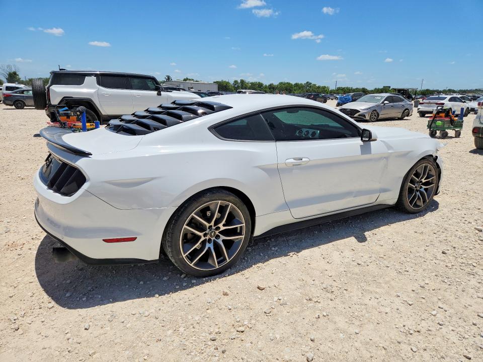 59879566 :رقم المزاد ، 1FA6P8TH0F5395658 vin ، 2015 Ford Mustang مزاد بيع