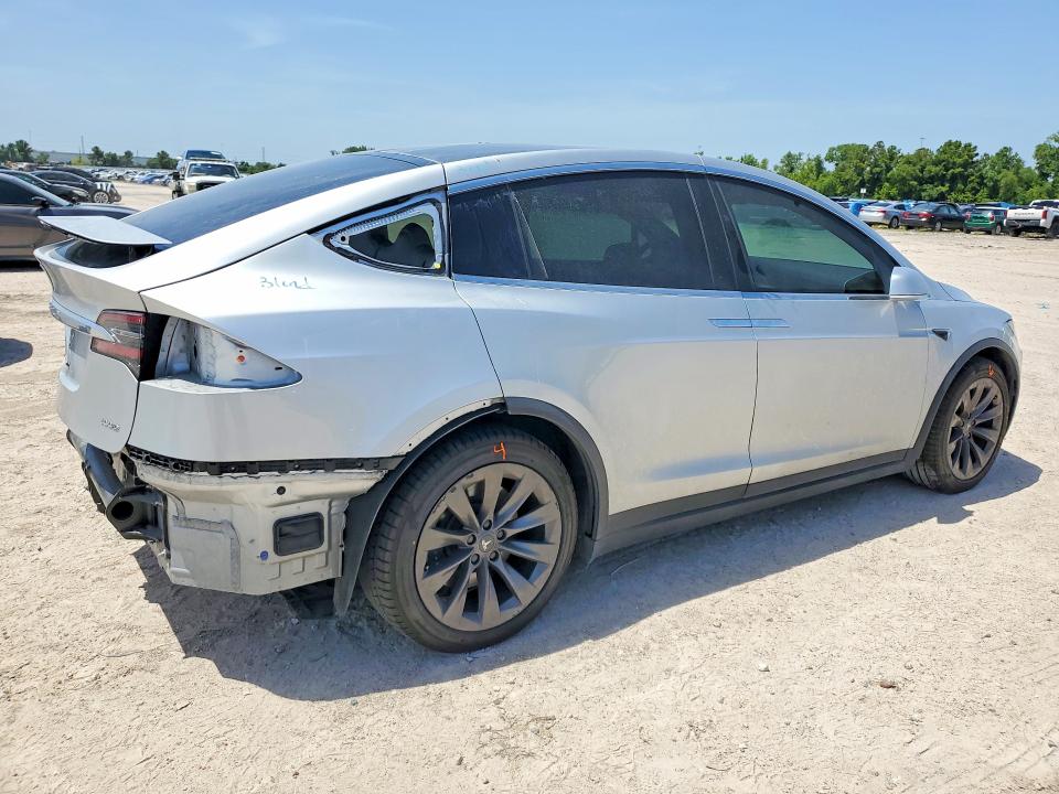 Продаж на аукціоні авто 2018 Tesla Model X, vin: 5YJXCDE21JF092083, номер лоту: 61958276