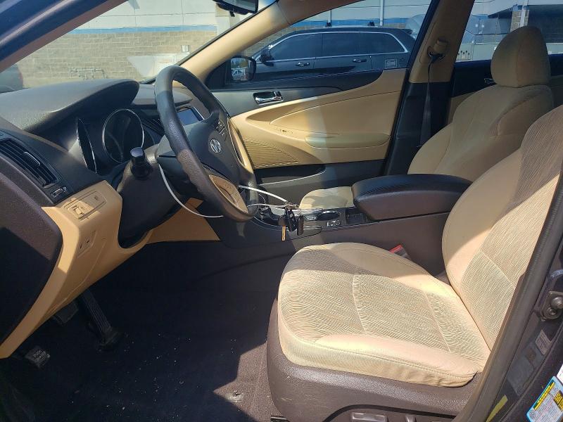 60784106 :رقم المزاد ، 5NPEB4AC2DH801330 vin ، 2013 Hyundai Sonata مزاد بيع