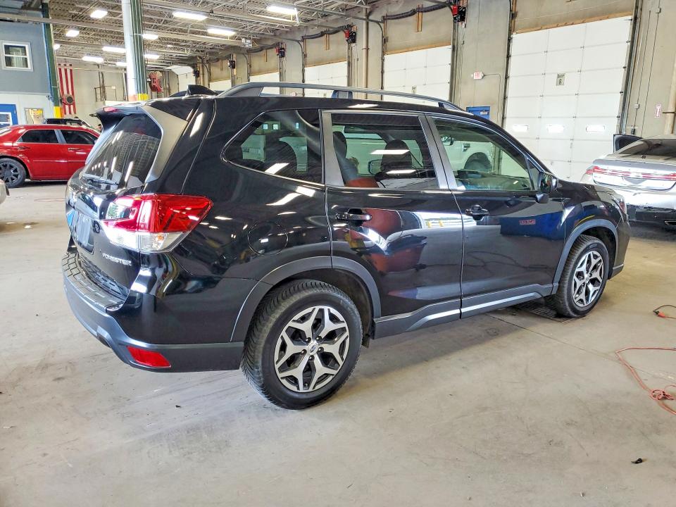 61559176 :رقم المزاد ، JF2SKAJC6LH410858 vin ، 2020 Subaru Forester مزاد بيع