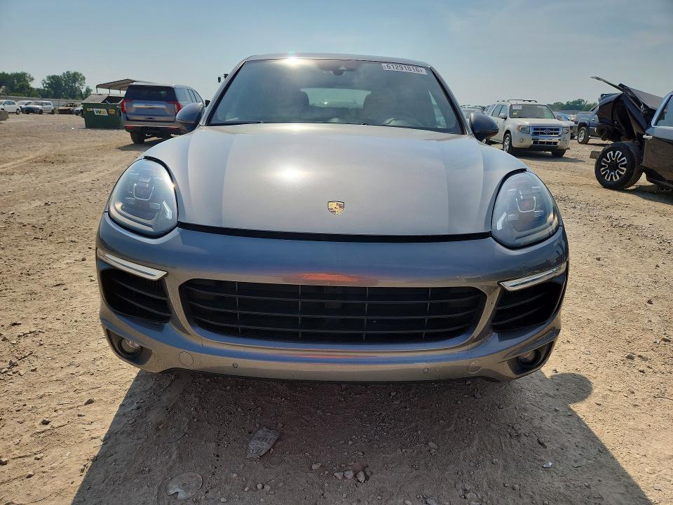 61291816 :رقم المزاد ، WP1AF2A28GLA40512 vin ، 2016 Porsche Cayenne مزاد بيع