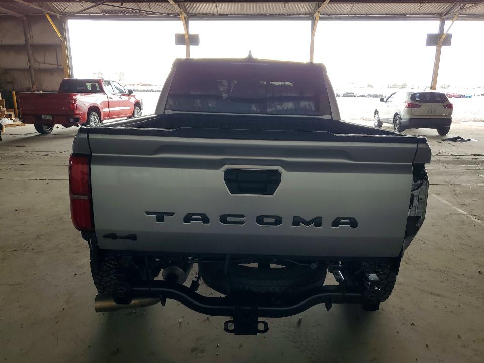 60885706 :رقم المزاد ، 3TMLB5JN8SM166250 vin ، 2025 Toyota Tacoma مزاد بيع