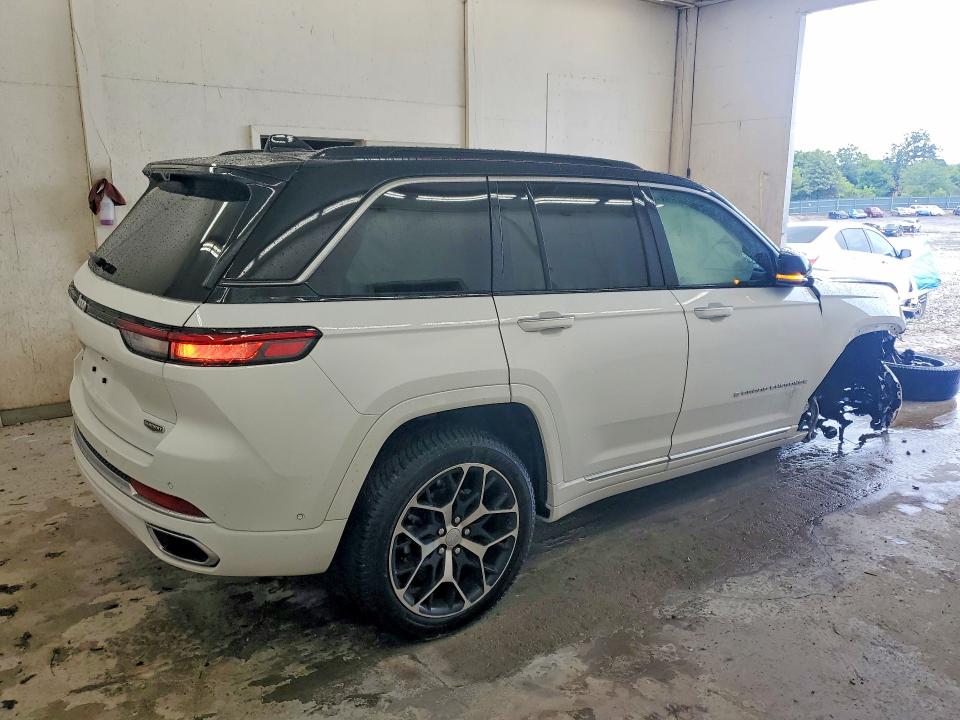 Продаж на аукціоні авто 2024 Jeep Grand Cherokee, vin: 1C4RJHEG7R8582038, номер лоту: 61091536