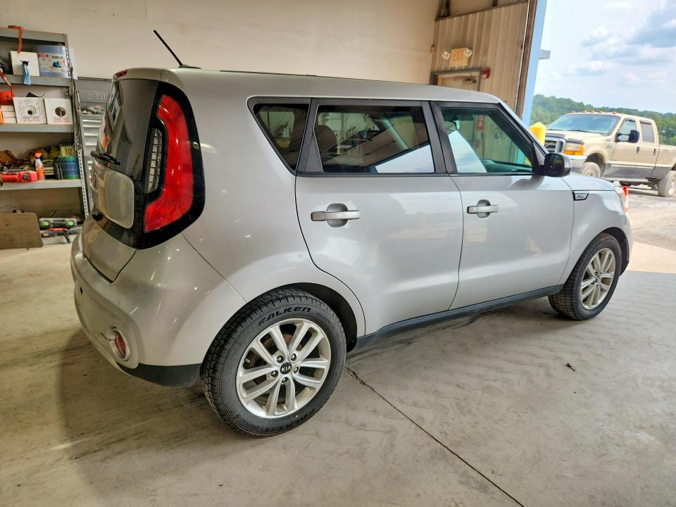 62952896 :رقم المزاد ، KNDJP3A51J7510328 vin ، 2018 Kia Soul مزاد بيع
