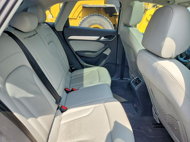 Продаж на аукціоні авто 2015 Audi Q3, vin: WA1EFEFS5FR008460, номер лоту: 61853726