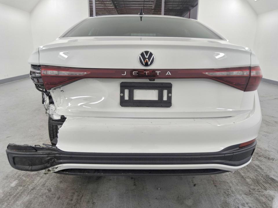 60001826 :رقم المزاد ، 3VW5X7BU0SM046399 vin ، 2025 Volkswagen Jetta مزاد بيع