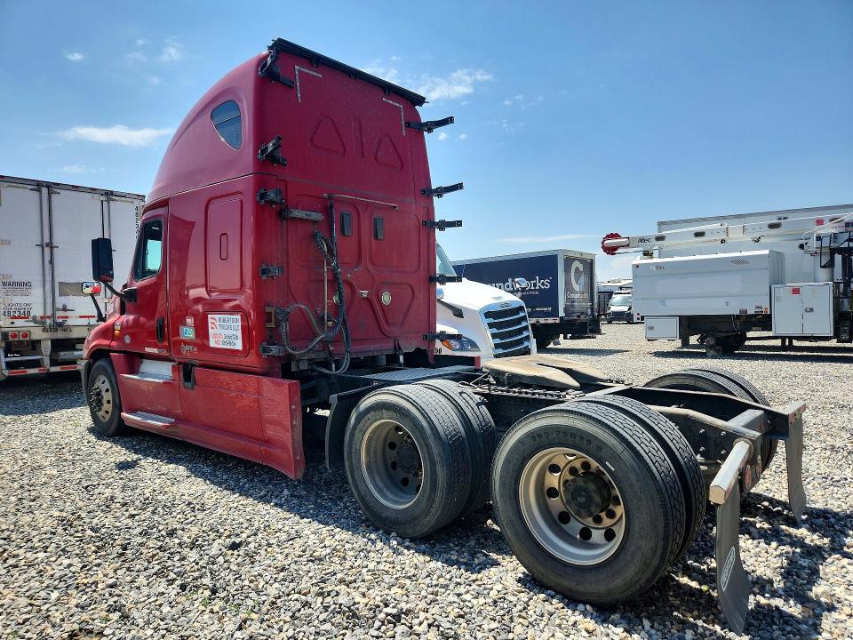57495236 :رقم المزاد ، 3AKJGLDR6HSHM5713 vin ، 2017 Freightliner Cascadia 125 مزاد بيع